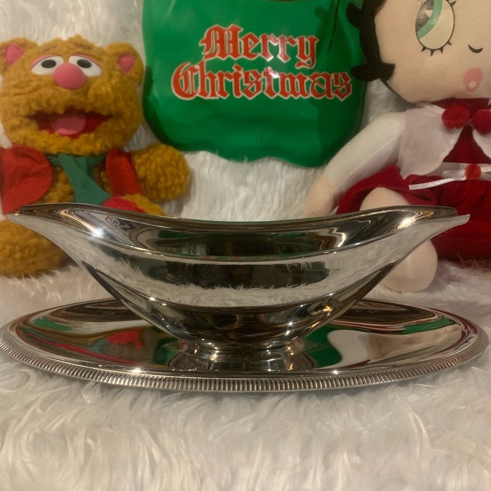 Elegant Silver Gravy Boat